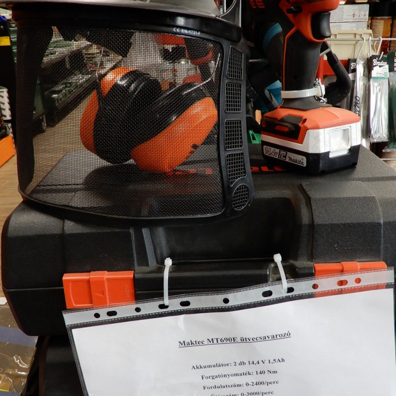 SZABÓ szerszámcentrum 30